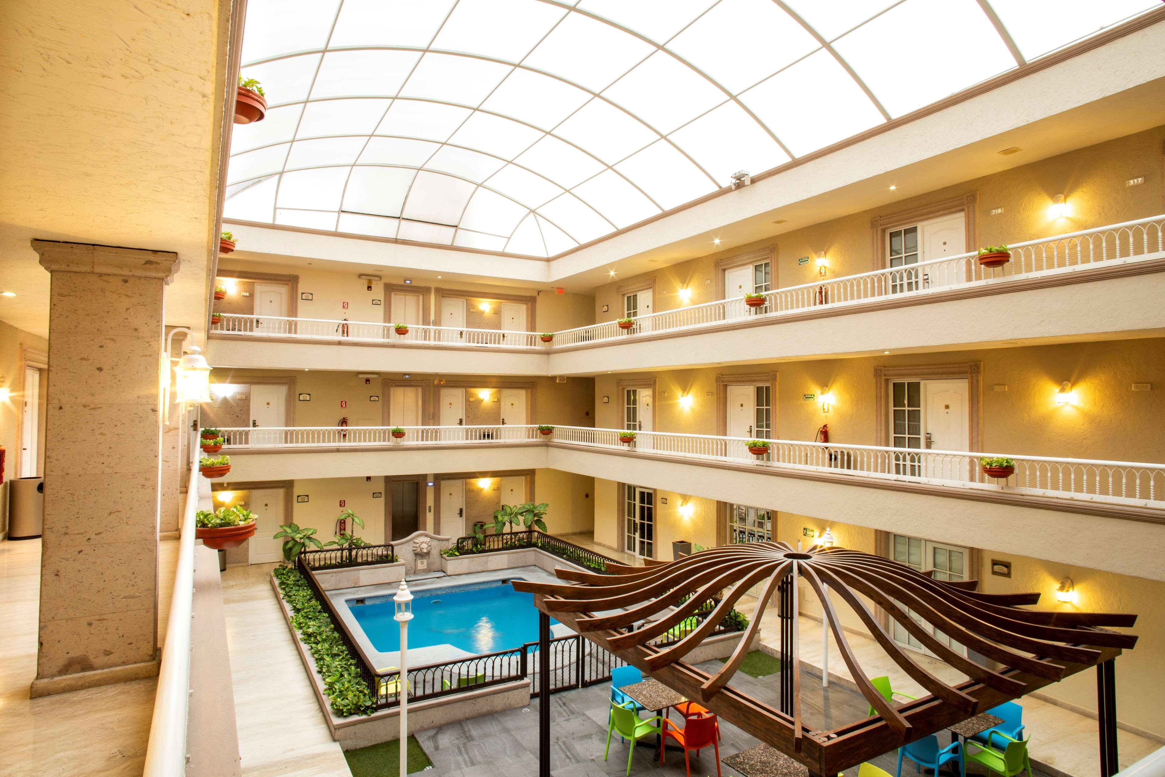 Best Western PLUS Monterrey Colón Exterior foto