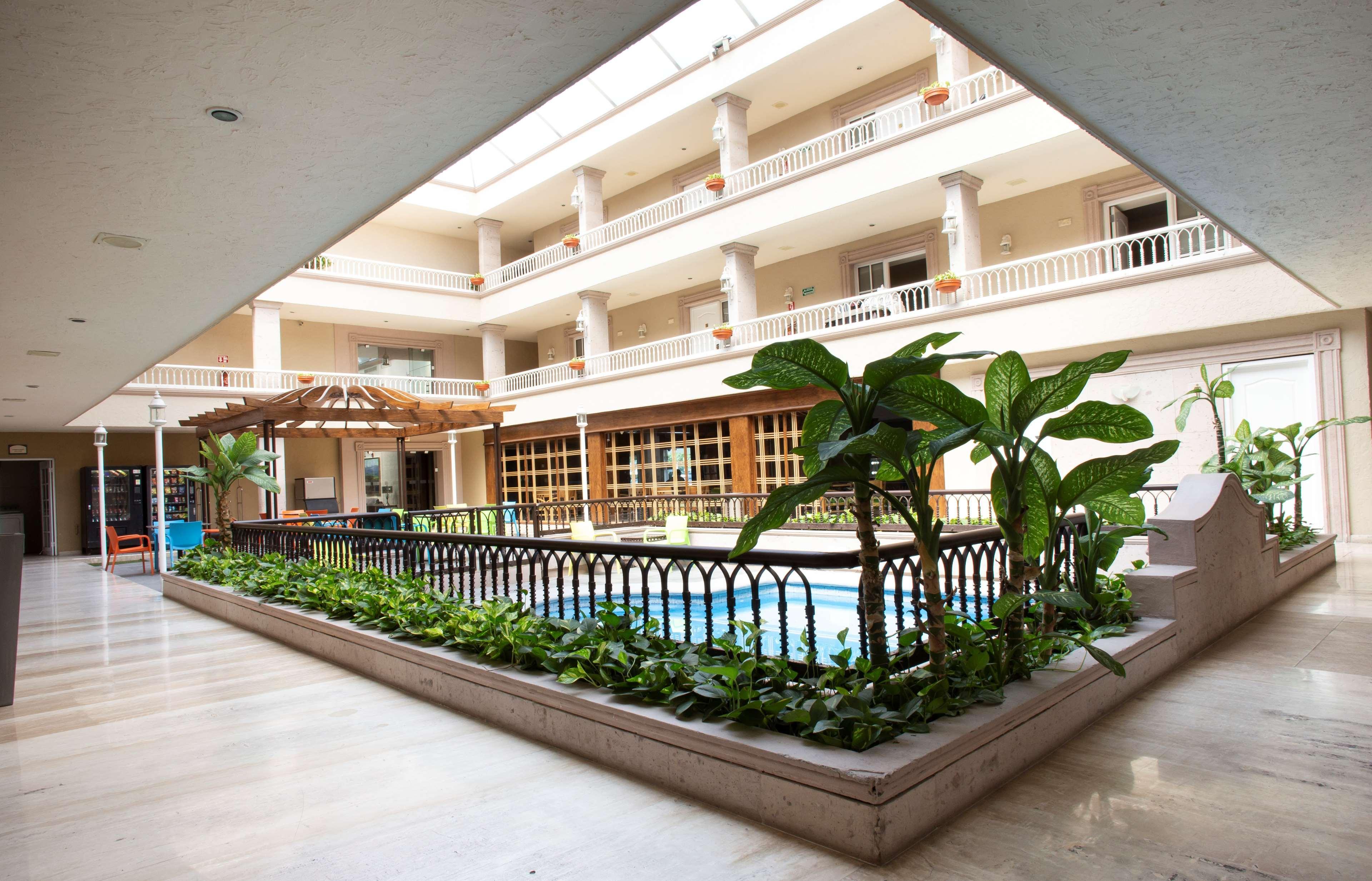 Best Western PLUS Monterrey Colón Exterior foto